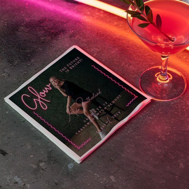 Rosa med modern glöd Neon Vågigt fotfoto med Stude Pappersservett (Modern Glow Script Pink Neon Wavy Graduate Photo Napkins)