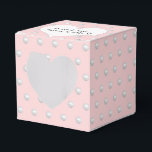 Rosa med pärlor presentaskar<br><div class="desc">Vit hjärta med nygifta namn på rosa och vit pärlmönster.
Bakgrundsfärgen kan ändras.</div>
