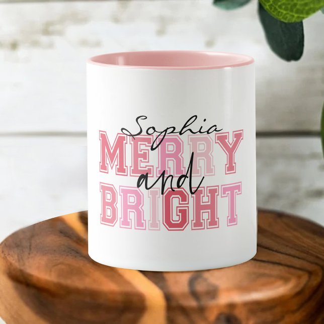 Rosa Merry And Bright Typografi Groovy Jul Mugg (Skapare uppladdad)