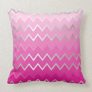 Rosa metallisk chevron kudde
