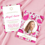 Rosa Modern Bat mitzvah fotoinbjudan Inbjudningar<br><div class="desc">Ställ in scenen för ett modernt temat firande. Rosa är bakgrunden till färg för denna Bat mitzvah anpassningsbar för paisley-elegant. Ändra enkelt informationen för din egen anpassningsbar-inbjudan. Bilden på baksidan kan bytas ut mot ett eget foto Från en anpassningsbar som är stationär från Chessies Bra Design.</div>
