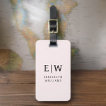 Rosa Modern Monogram - minimalistisk Bagagebricka<br><div class="desc">Öka din resupplevelse med vår klassiska Elegant Modern Minimalist Monogram Luggage Tag-kod. Detta noggrant designade tillbehör kombinerar sömlöst elegans med contemporaryns minimalism, och ser till att ditt bagage är sofistikerat. Den här bagagetaggen är utformad med precision och noggrannhet. Den är mer än bara en praktisk artikel. Den är en personlig...</div>