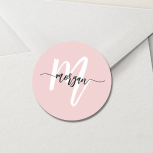 Rosa Modernt Skript Feminint Monogram Namn Runt Klistermärke
