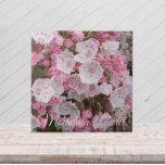 Rosa Mountain Laurel Blommigt Ceramic Tile Kakelplatta<br><div class="desc">Keramiskt plattor med en foto av blommor från rosa Mountain Laurel,  som brukar kallas Spoonwood. En underbar,  blommigt design! Markera din ruta storlek. Gör en söt köksbagge!</div>