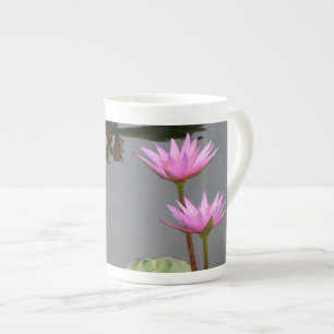 Rosa näckrosor benporslin mugg