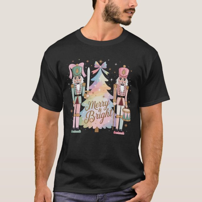 Rosa nötknäppare julgran kokett båge jul t shirt (Framsida)