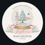 Rosa Nutcracker Baby Shower-favoriter Runt Klistermärke<br><div class="desc">Fira ditt lilla sockerplommon med den här magiska pastel Rosa Nutcracker-babyduschsamlingen. Den här beundransvärda utskriften av party fångar magin från ett julvinter Wonderland-tema, perfekt för din flickas speciella dag. Omedelbart nedladdningsbara dekorationer av sockerplommon är formgivningarna av ett stort antal olika helgdag, som ger luft med pastellkonjak och festive cheer. Den...</div>