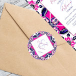 Rosa och blå mexikanska plattor bröllop runt klistermärke<br><div class="desc">Rosa och blåa mexikanska bröllop-plattor,  brickor och groom-namn-klistermärken</div>