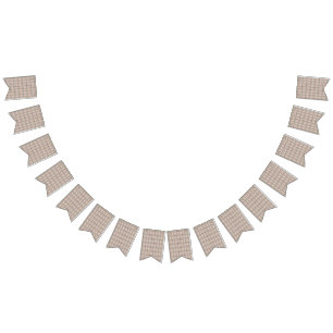 rosa och brunt mönster på vit bakgrund vimplar