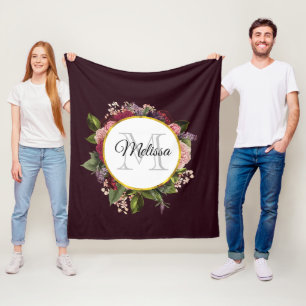 Rosa och Burgundy Blommigts Monogram Fleecefilt