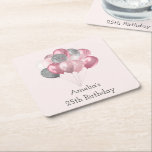 Rosa och födelsedag i glitter underlägg papper kvadrat<br><div class="desc">En papper underlägg (en tunn pappersmassong) med en illustration av ett gäng ballonger i rosa och silver grått färg.</div>