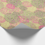 Rosa och Grönt Modern Blommigt Presentpapper<br><div class="desc">Ett vackert blommönster med contemporary i skuggor av rosa och grönt gör en underbar förpackning papper för födelsedagar,  bröllop,  möhippor,  tack för gåvor och så mycket mer.</div>
