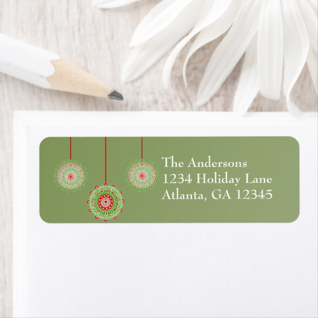 Rosa och Grönt Ornament på julens Grönt Returadress Etikett (Insitu)