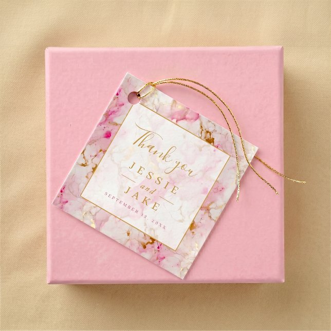 Rosa och guld marmor bröllop gåvor etiketter (Pink and gold marble wedding favor tags)