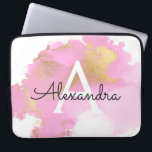 Rosa och guldolja Tvättar Girly Laptop Fodral<br><div class="desc">Rosa och guldfärgad modern och Elegant Monogram bärbar dator Fodral. Fodral kan anpassas så att det omfattar ditt första och första namn. Om du vill matcha artiklar kontaktar du designern.</div>