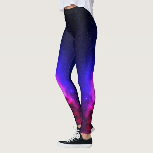Rosa och Lila Cloudy Nebula Milky Way Galaxy Space Leggings (Vänster)