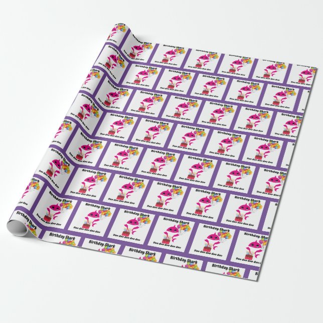 Rosa och Lila Girl Girl baby Shark som omsluter pa Presentpapper (Utrullad)