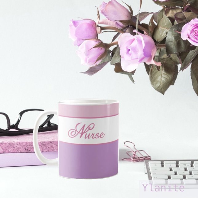 Rosa och lila sjuksköterska kaffemugg (Skapare uppladdad)