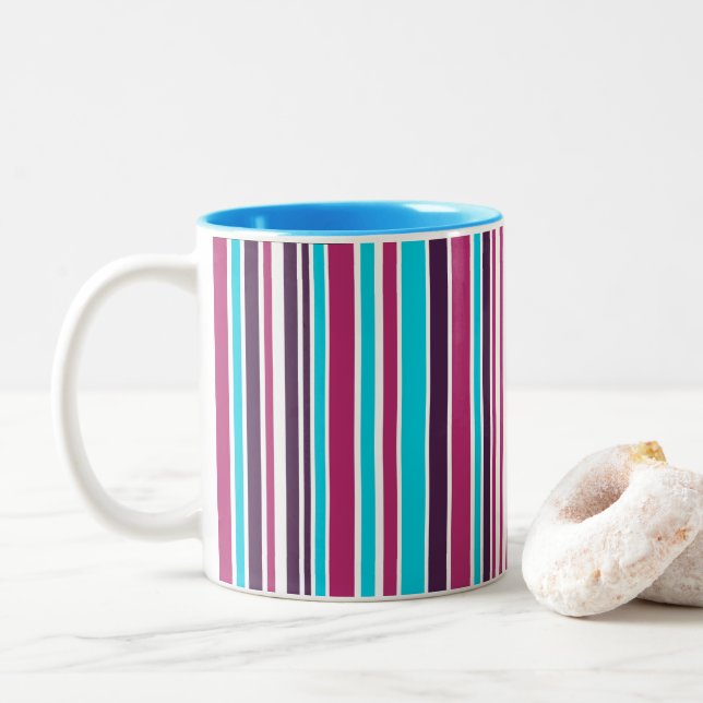 Rosa och lila violetta randiga tvåtons kaffemug Två-Tonad mugg (Med munk)