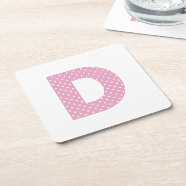 Rosa och liten vit prickig fet D-monogram Underlägg Papper Kvadrat (Vinklad)