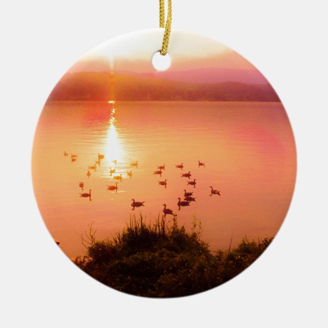 Rosa och persiko-sjö-solnedgång julgransprydnad keramik (Framsidan)
