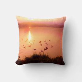 Rosa och persiko-sjö-solnedgång kudde