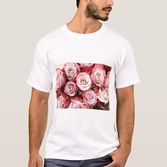 Rosa och Röd ros Bouquet T Shirt (Framsida)