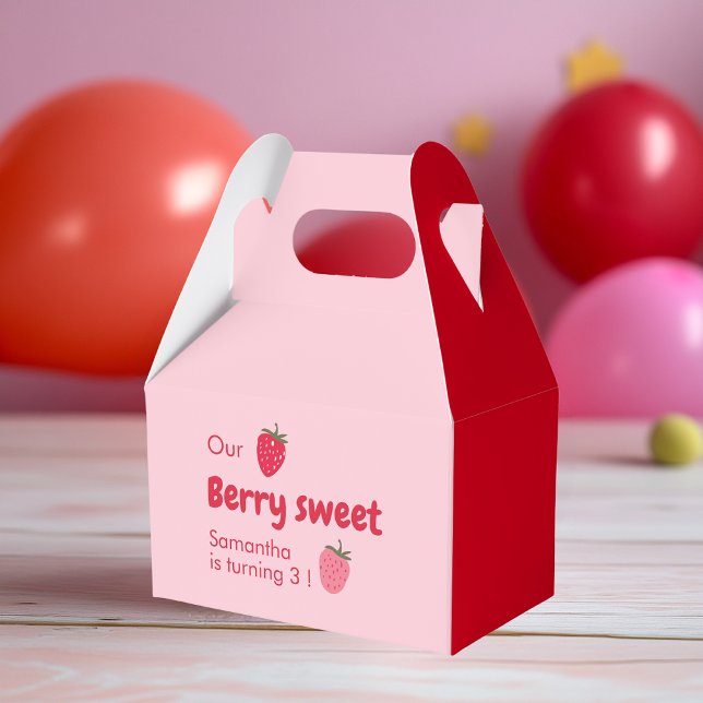 Rosa och Sunshine håller på att vända en Födelseda Presentaskar (Skapare uppladdad)