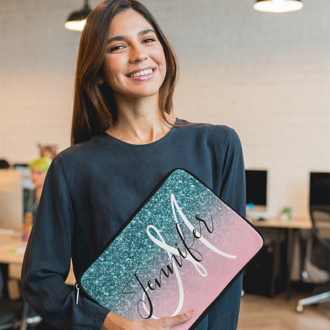 Rosa och Teal Ombre Glitter Monogrammed Laptop Fodral (You can change the font style, size and placement of the name and monogram.)