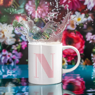 Rosa och vit prickig monogram kaffemugg
