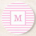 Rosa och vit Rand Anpassningsbar Monogram Sandston Underlägg<br><div class="desc">Skaffa en söt,  gigantisk,  modern baby-rosa och vit borttagen underlägg med anpassningsbarnas monogram namn eller initialer,  till ditt mysiga hem eller kontor! Made med sandsten. Anpassa det med ditt favoritteckensnitt och färg för att göra det till ditt och bara lycklig underlägg!</div>