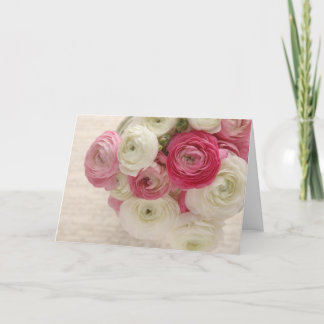 rosa och vita ranunculus på ett gratulationskort f kort