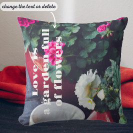Rosa- och vitträdgårdsgeranblommor kudde