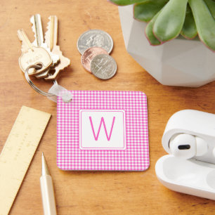 Rosa och White Gingham Play Monogram Nyckelring