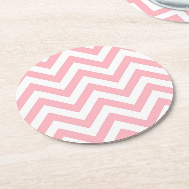 Rosa och White Large Chevron ZigZag Mönster Underlägg Papper Rund (Vinklad)