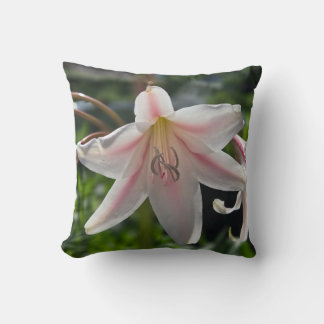 Rosa och White Lily Kudde