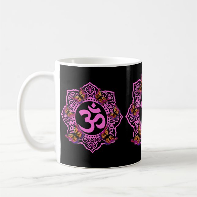 Rosa Ohm mandala-design med Monarch-fjärilar Kaffemugg (Vänster)