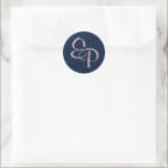 Rosa på marinskript, monogram kuvertförsegling runt klistermärke<br><div class="desc">Försegla dina vigselkuvert med ett personlig-dekal som visar ditt pars monogram! De två skripten brev intertwine precis som era två liv.</div>