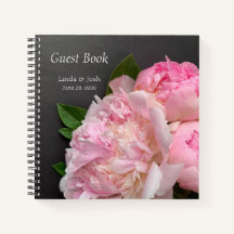 Rosa på mörk grått bröllop