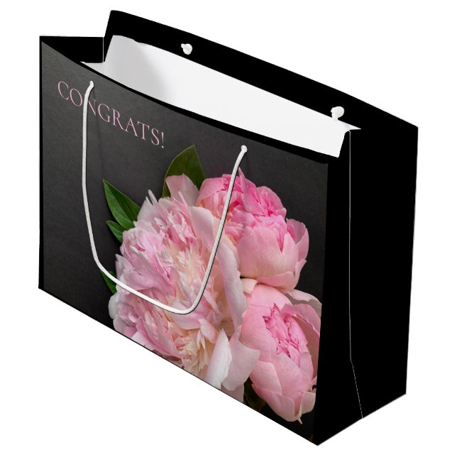 Rosa på mörkens bakgrund (Framsidan Vinklad)