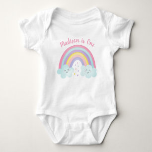 Rosa Pastel Rainbow Clouds första födelsedag T Shirt