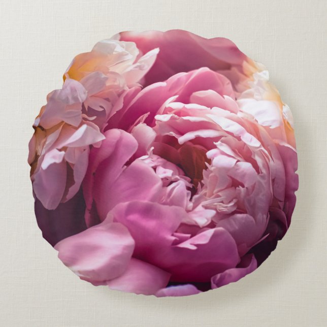 Rosa Peonies: Luxurious Blommigt Art. Rund Kudde (Framsidan)