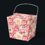 Rosa Peonies Party Treat Box Presentaskar<br><div class="desc">Parti-rutan visas med en fin blommigt av rosa peonies. Anpassa det här objektet eller köp som det är. Tips! Lägg till dina underbara behandlingar och lägg till lite festligt band. Licensierad bild</div>
