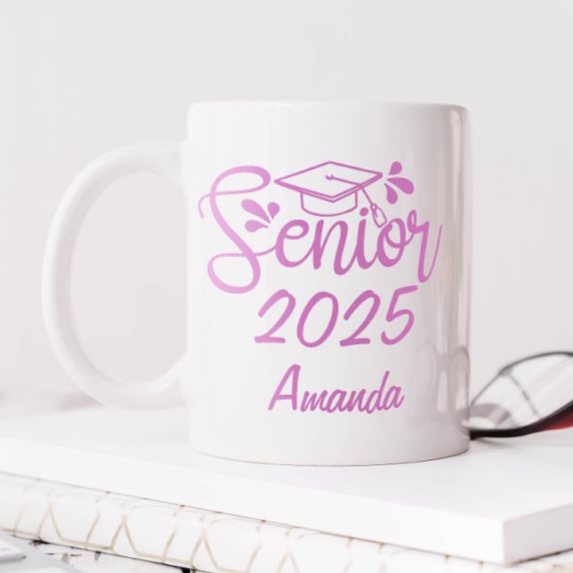 Rosa Personligt Namn Examen Kaffemugg (Personalized Senior 2025 Mug)