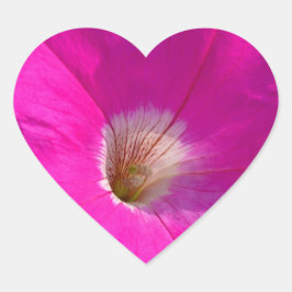 rosa petunia-blomma hjärtformat klistermärke