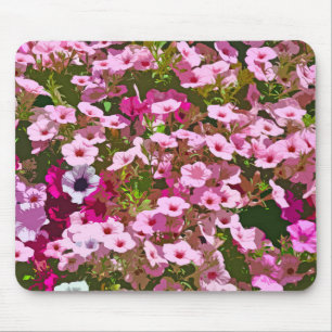Rosa petunia-blommor musmatta