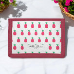 Rosa Pineapple Mönster Chic White<br><div class="desc">Rosa White Trifold Wallet med Cute Pineapple Mönster. Fler produkter med den här designen finns i samlingen nedan</div>