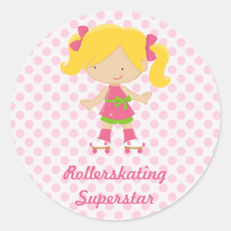 Rosa Polka dots Blonde Rollerskating Superstar Sti Runt Klistermärke