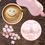 Rosa Popcorn och Pajamas Slumber Födelsedagsfest Underlägg Papper Rund<br><div class="desc">Förvandla din lilla flickas födelsedagskalender till en liten slumlare party med vår fantastiska designmall "Rosa Popcorn and Pajamas". Perfekt för födelsedagar i alla åldrar, men särskilt trevligt för barn i åldras 6 och uppåt, denna charmerande utformning är ett steg mot en mysigt och minnesvärd kväll av roligt och skratt. Njut...</div>