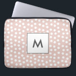 rosa, prickad monogram<br><div class="desc">En enkel och elegant utformning av rosa med lite vitt polka dots. Anpassade enkelt med ditt namn eller monogram.</div>
